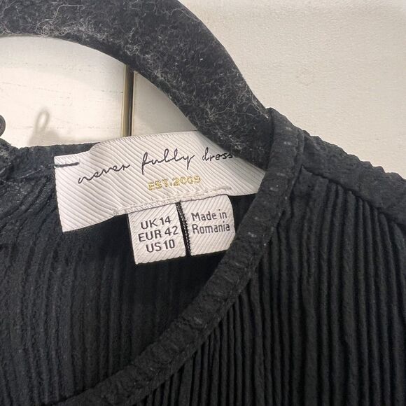 Never Fully Dressed Bon Plisse Maxi Dress Womens 10 Black Pleated Event Guest - Picture 4 of 8